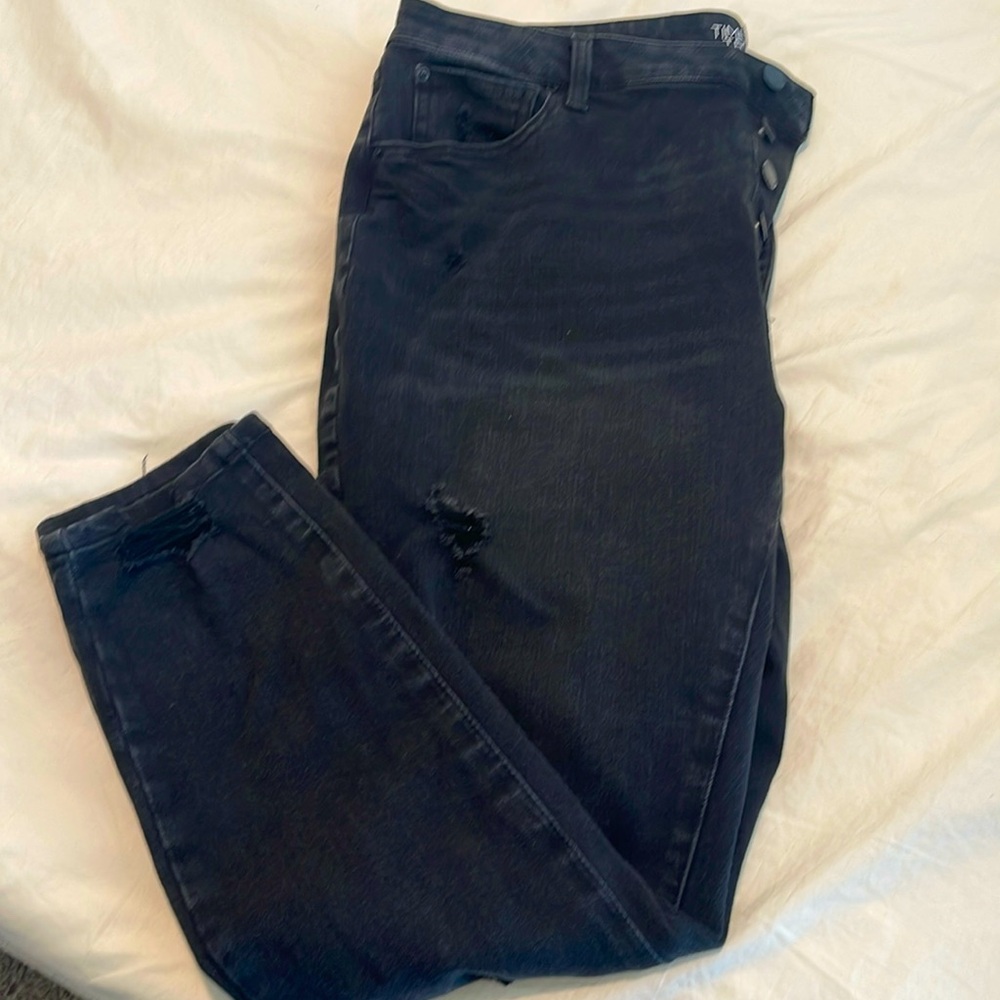 High Rise Distressed Black Skinny Jeans